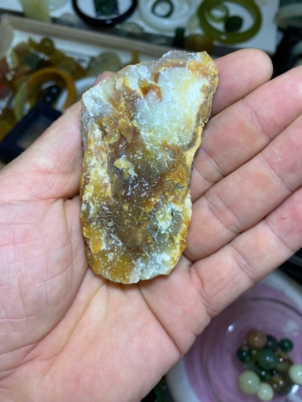 岫玉花玉小玉石。