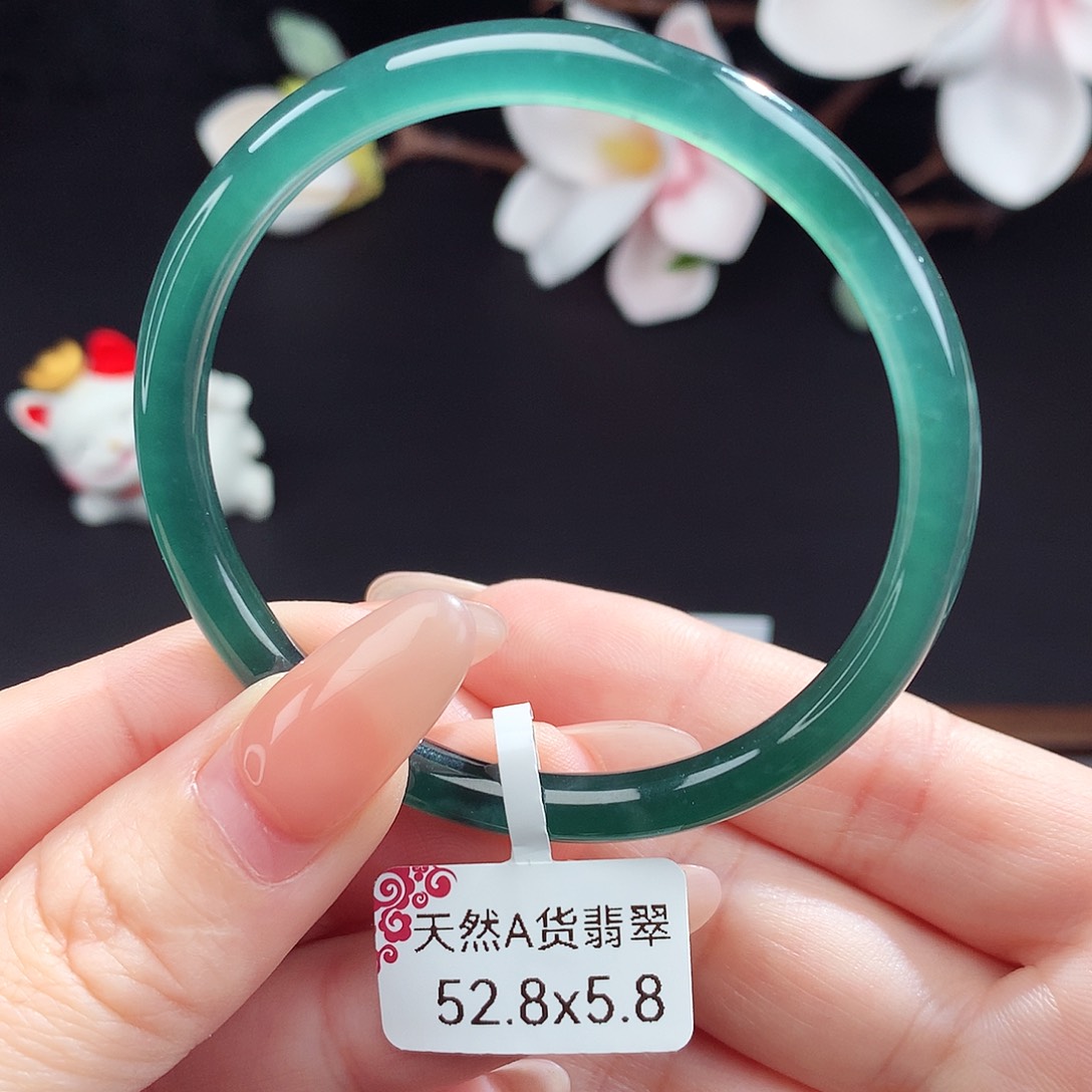 翡翠手镯（圆镯）未镶嵌