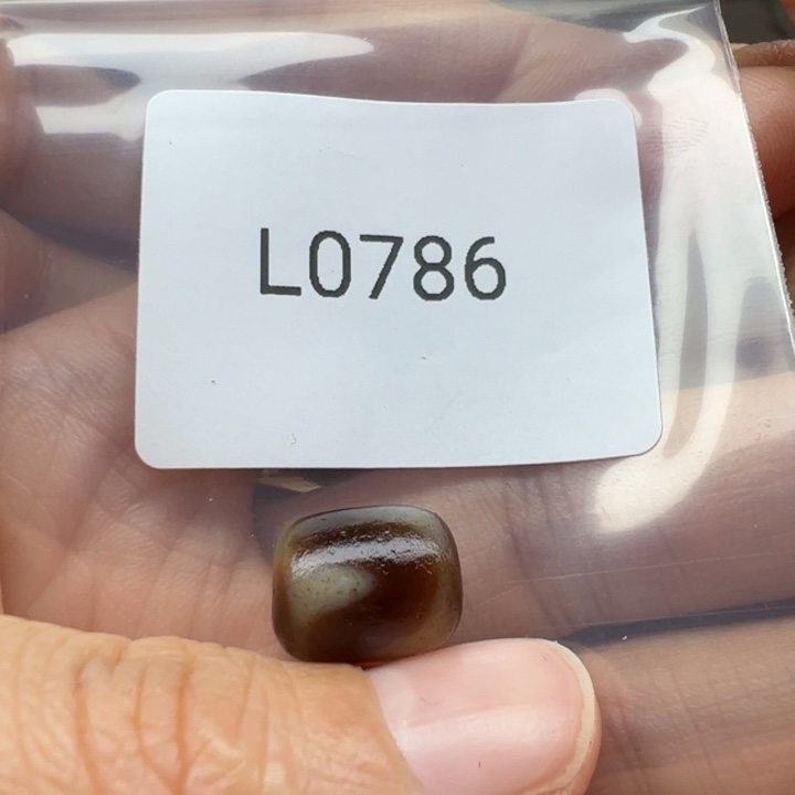 蒋***常玛瑙/玉髓未镶嵌珠宝半成品