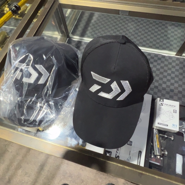 二手全新达瓦黑帽子一顶