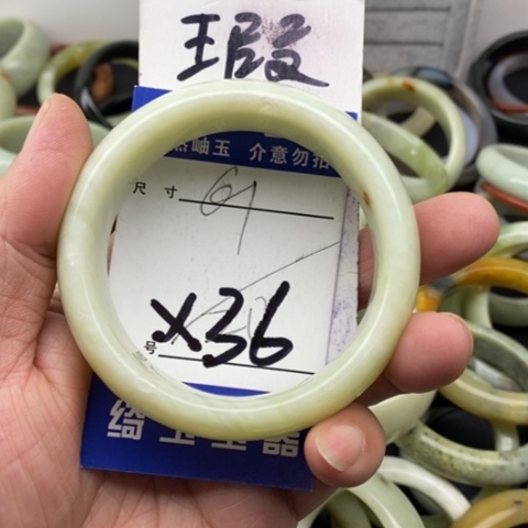 未镶嵌蛇纹石玉手镯