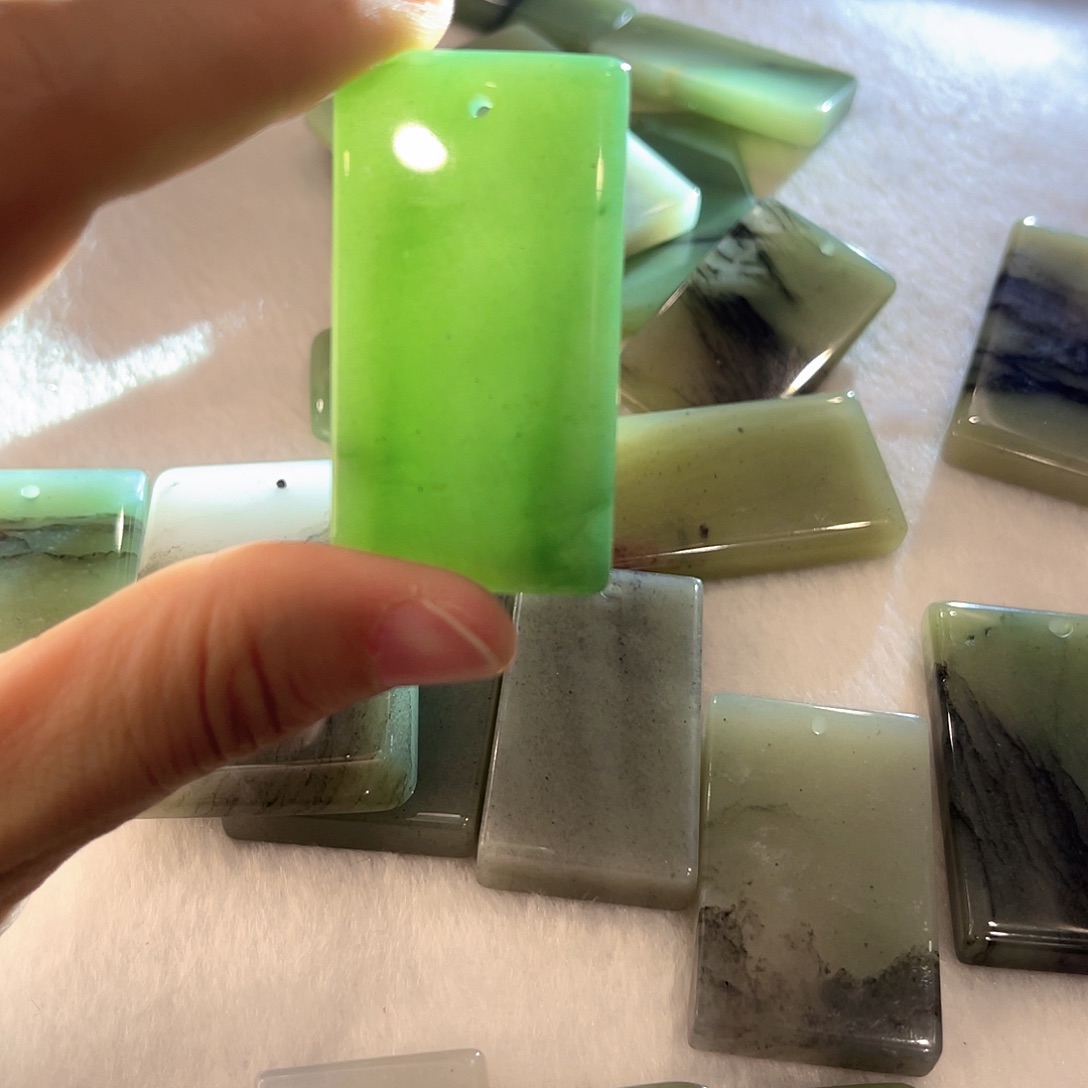 密玉（石英质玉）未镶嵌颈饰