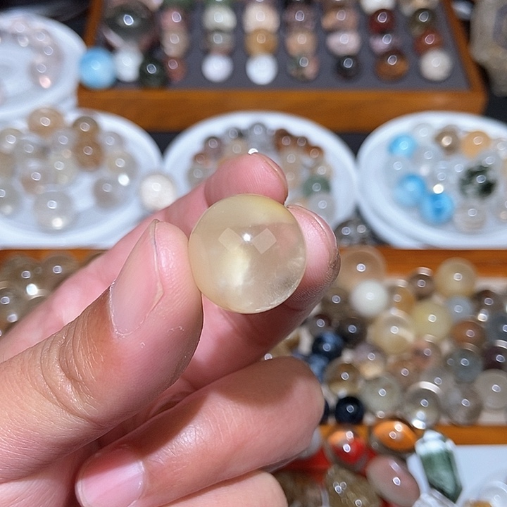 发晶单珠单珠单珠单珠单珠未镶嵌