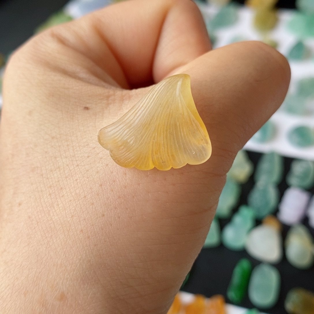 定制翡翠未镶嵌银杏叶银杏叶