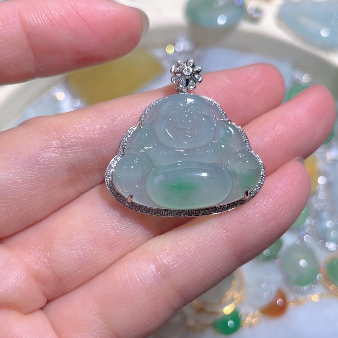 翡翠颈饰18K金镶嵌翡翠