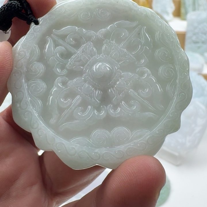 翡翠未镶嵌颈饰天然缅甸A货翡翠