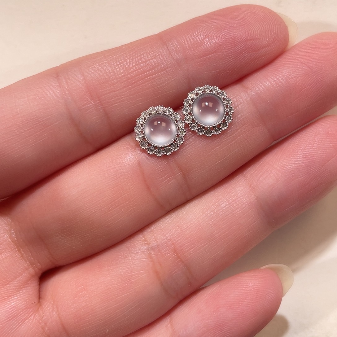 翡翠18K金镶嵌耳饰南非钻