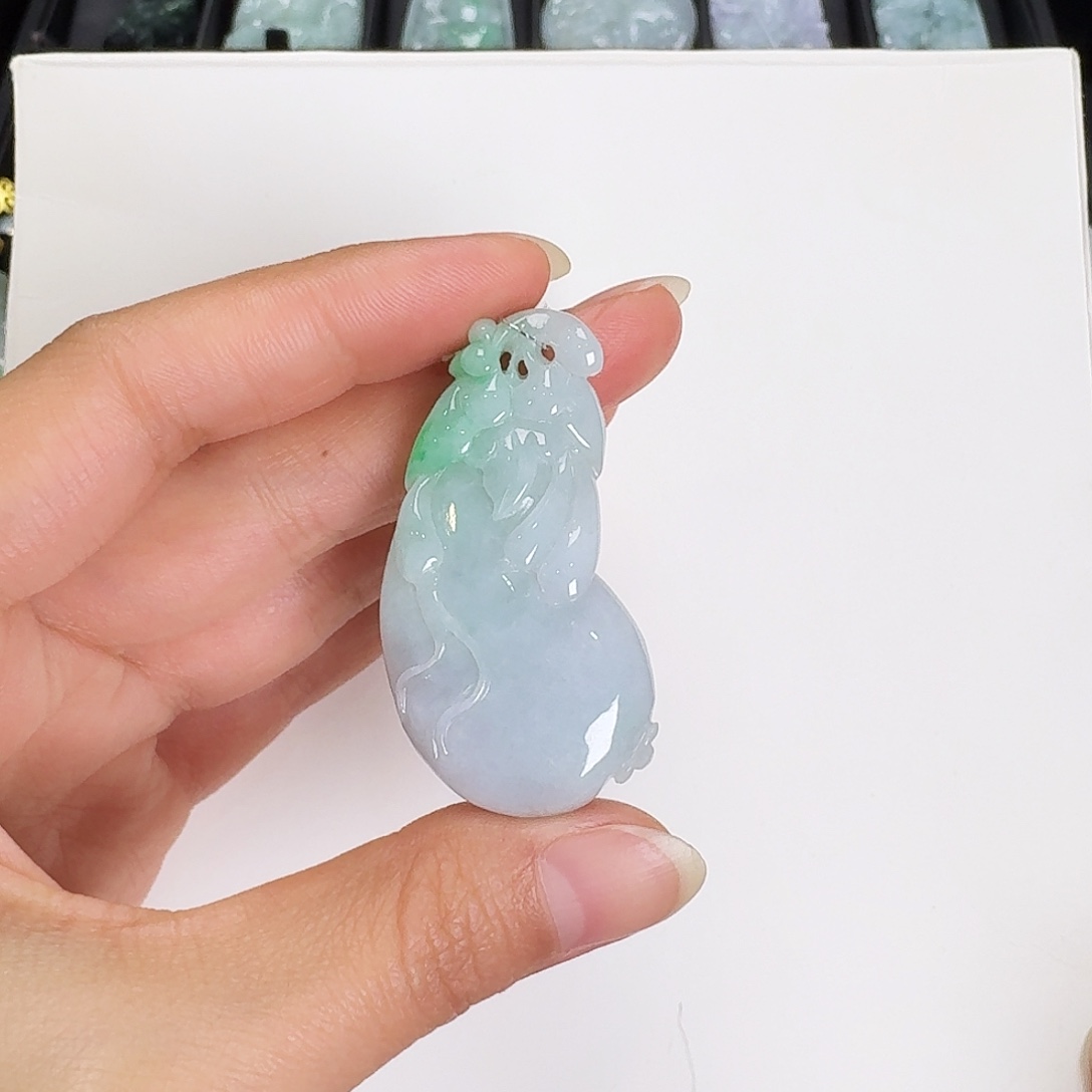 翡翠颈饰未镶嵌福瓜吊坠