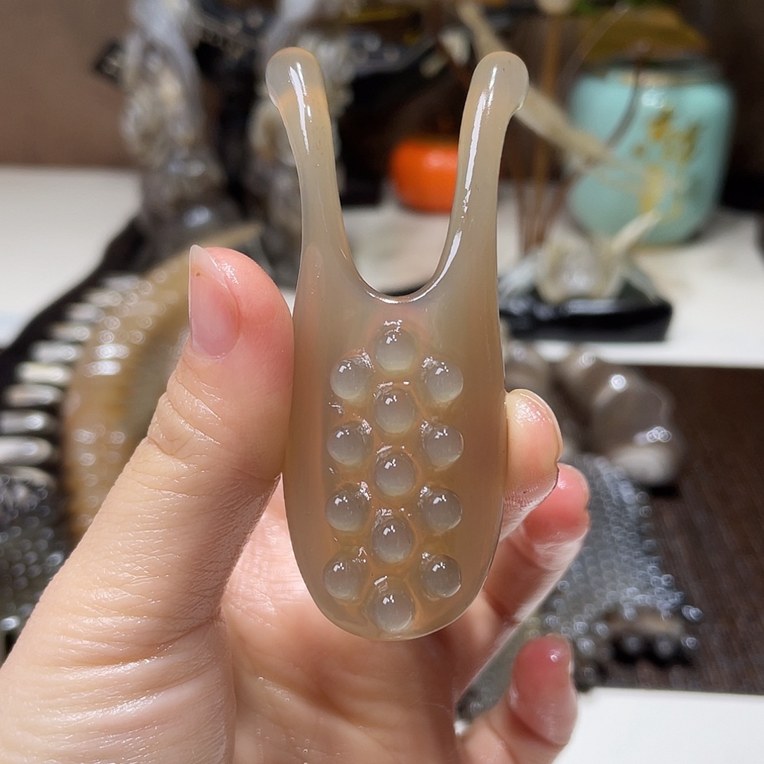 白水牛角吐珠鼻刮