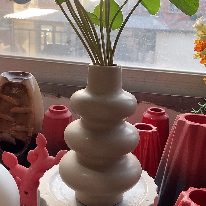 陶瓷花盆有孔 瑕疵介意勿拍 