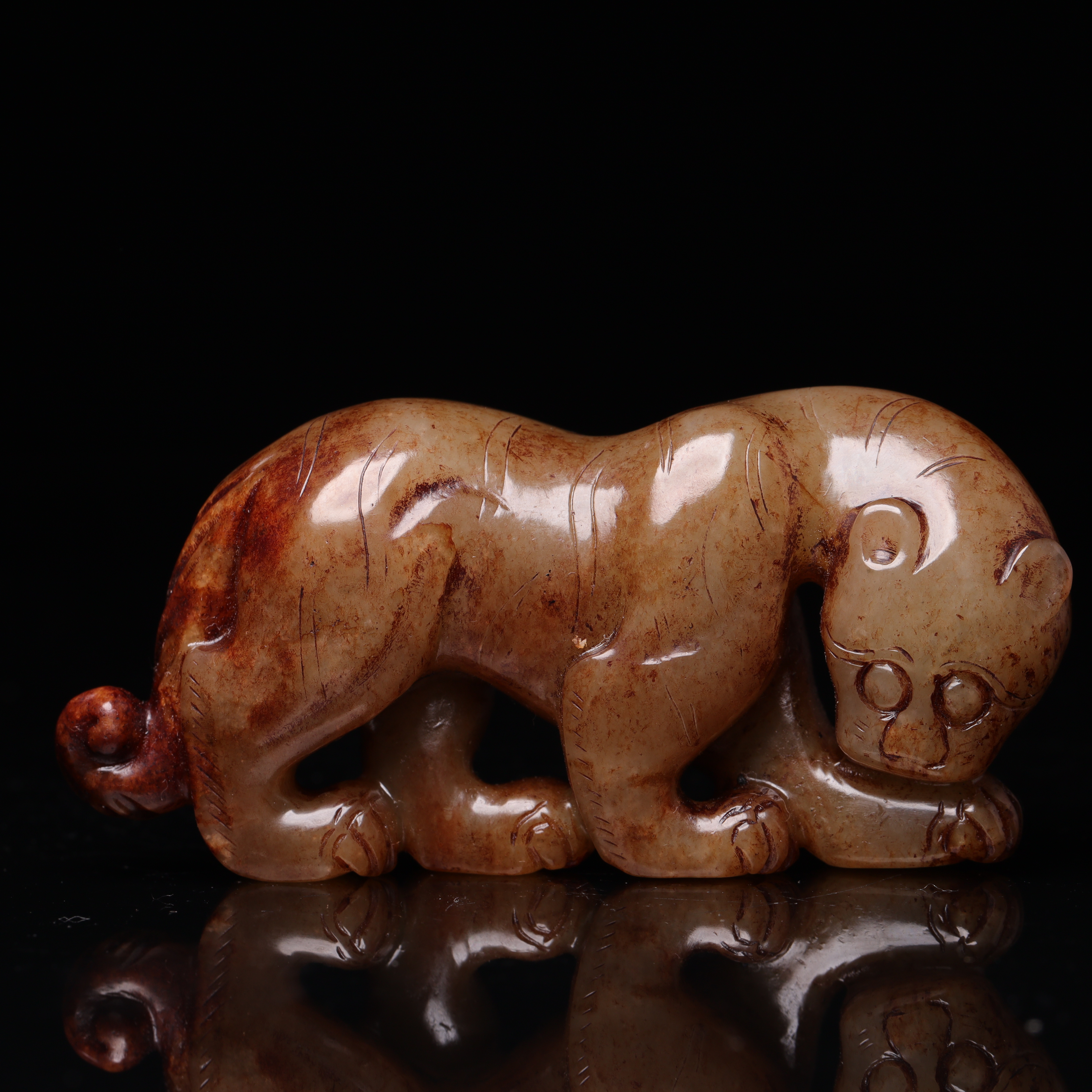 明代和田玉玉虎玉件