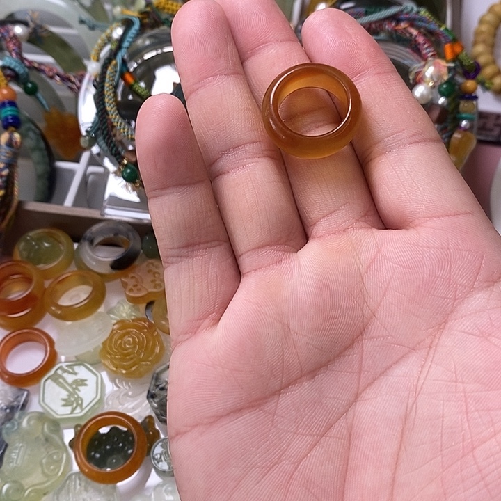 蛇纹石玉未镶嵌戒指