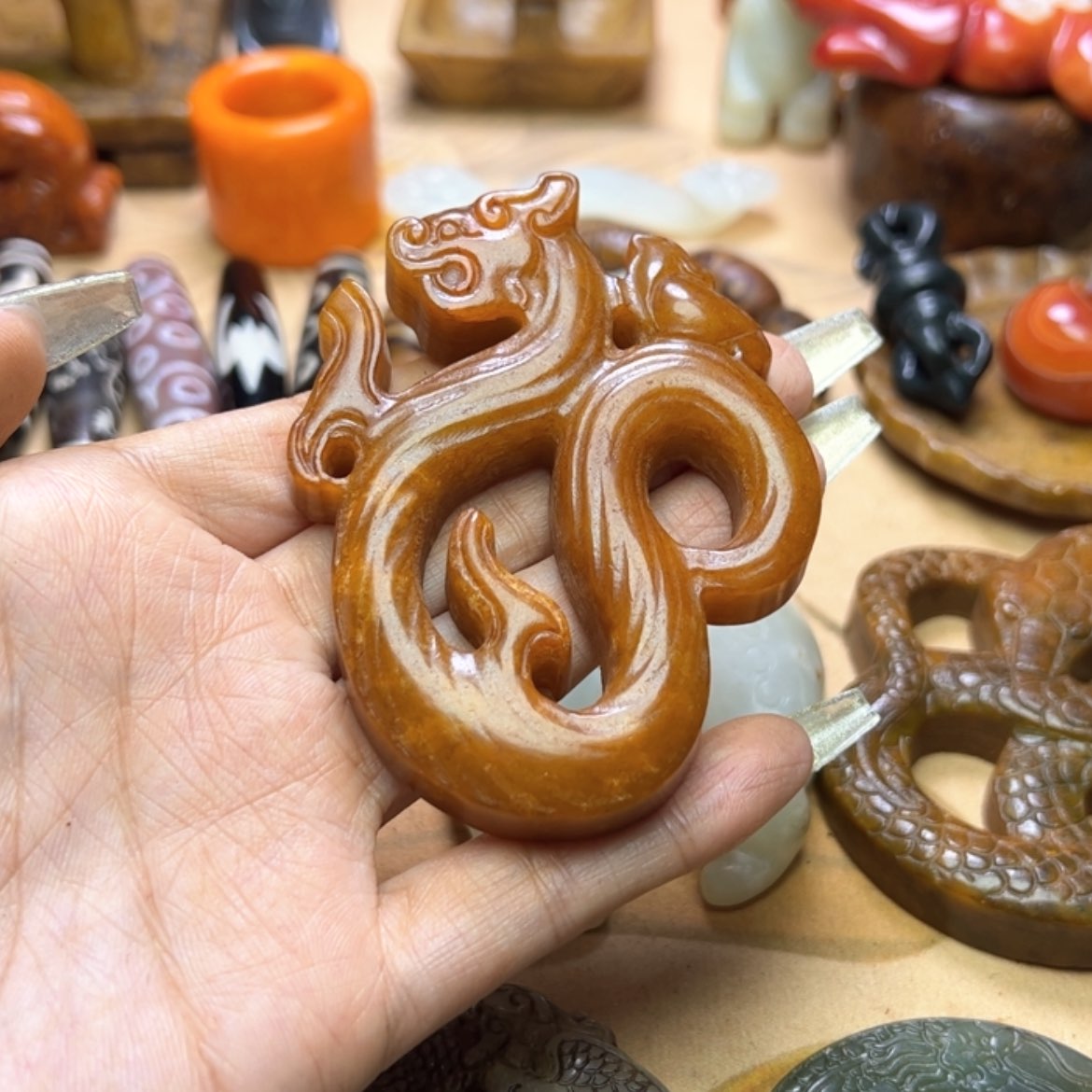 【闪购商品】蛇纹石玉颈饰未镶嵌