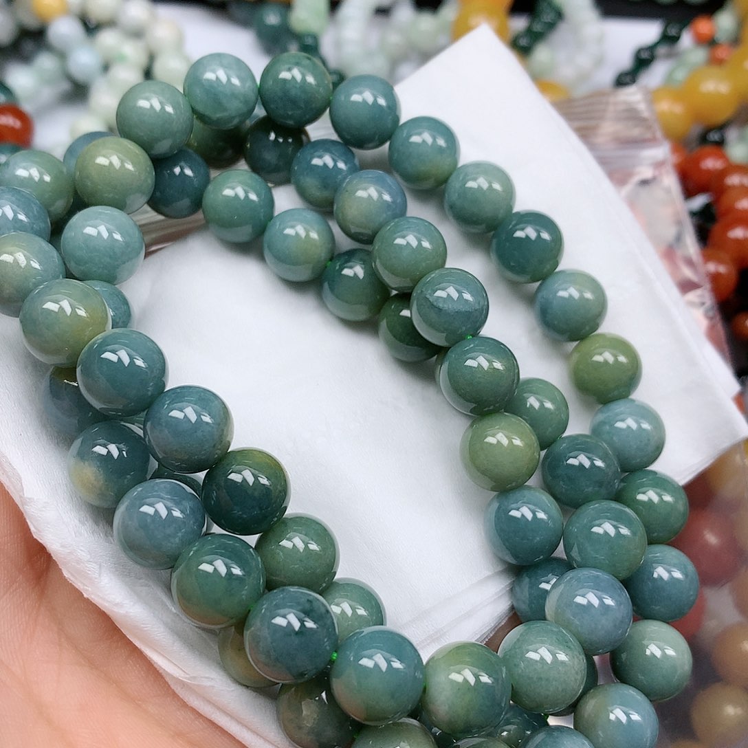 翡翠颈饰未镶嵌手串