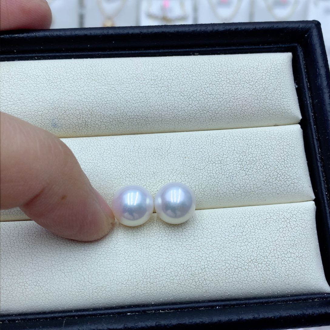 淡水珍珠耳饰18K金镶嵌夏**雪