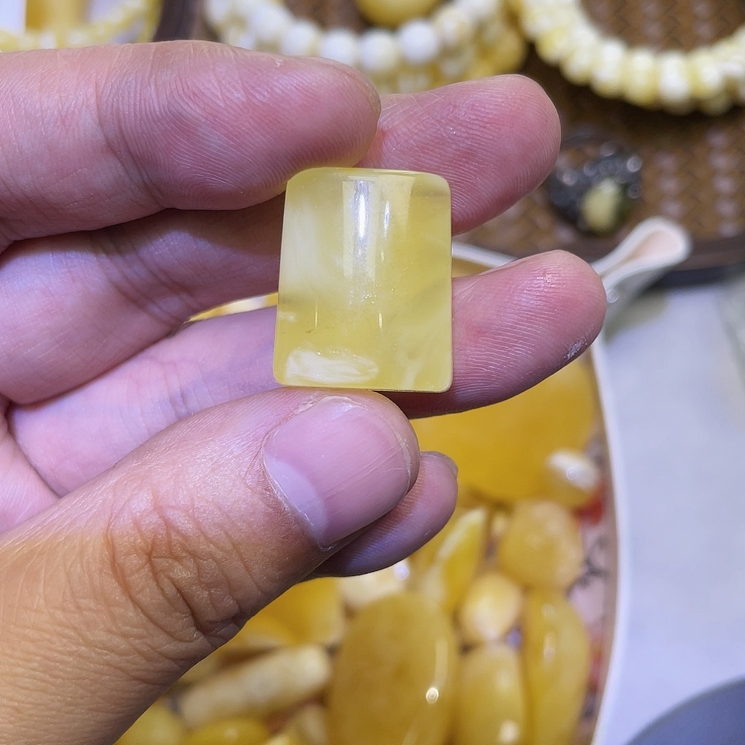 蜜蜡珠宝奇石未镶嵌牌子瑕疵