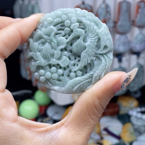 翡翠颈饰未镶嵌翡翠