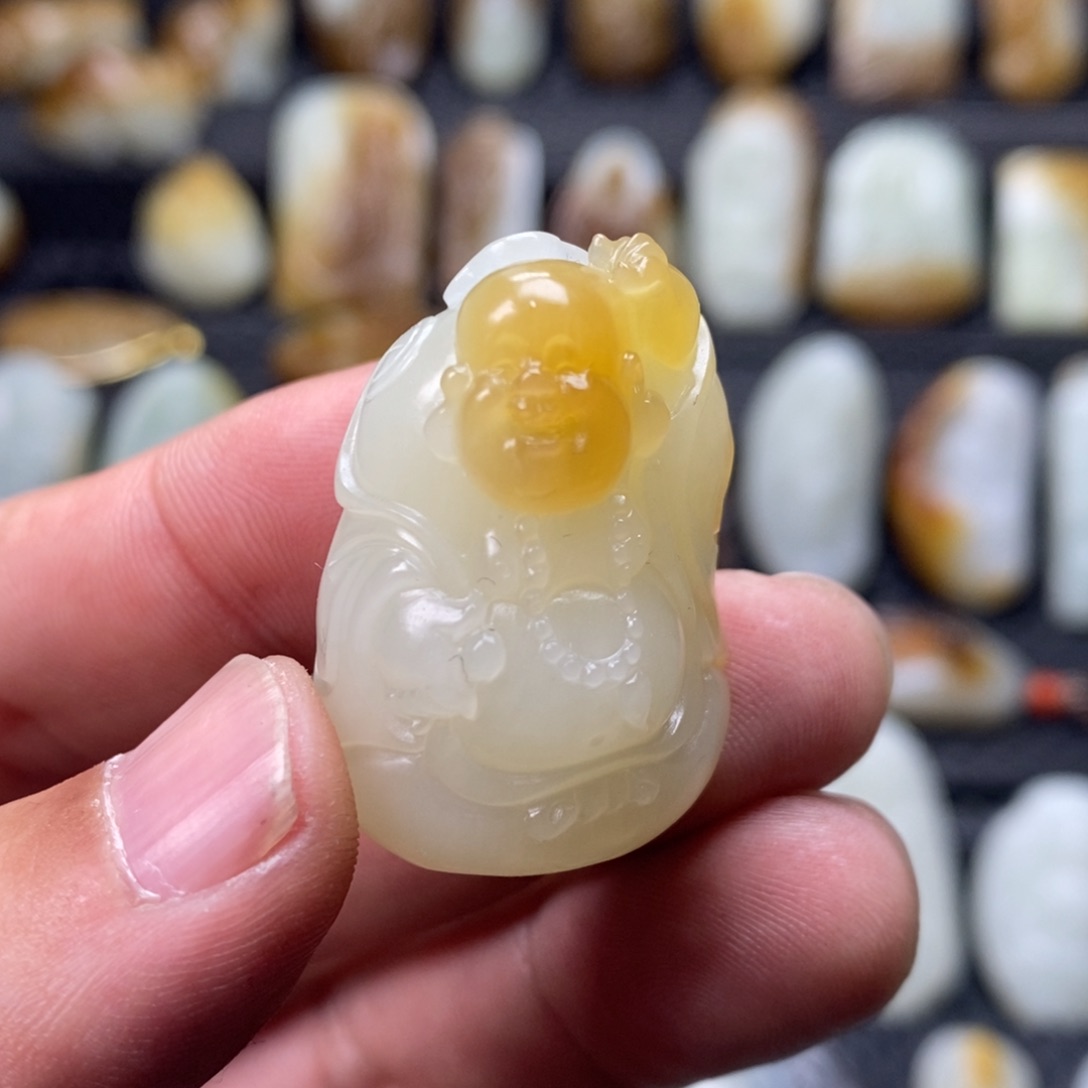 和田玉颈饰未镶嵌