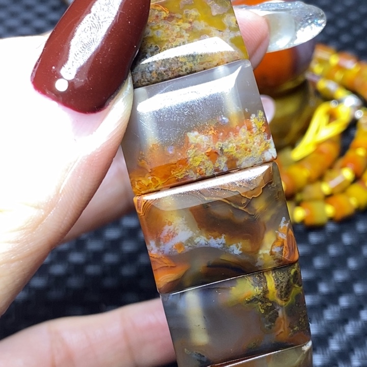 玛瑙/玉髓颈饰未镶嵌