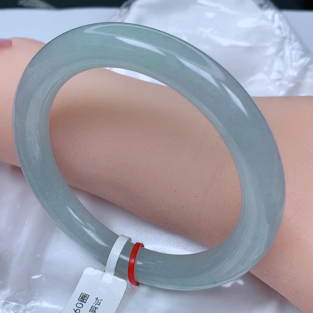 【闪购商品】翡翠手镯未镶嵌，60