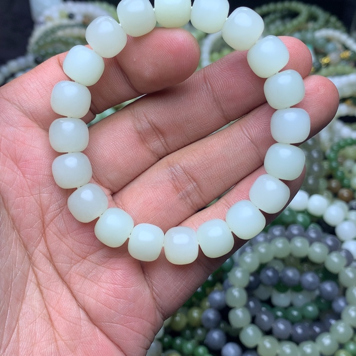 和田玉未镶嵌手串