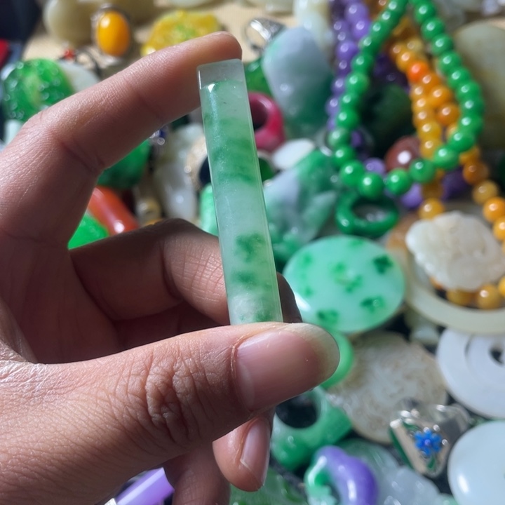 和田玉未镶嵌吊坠(不含链)