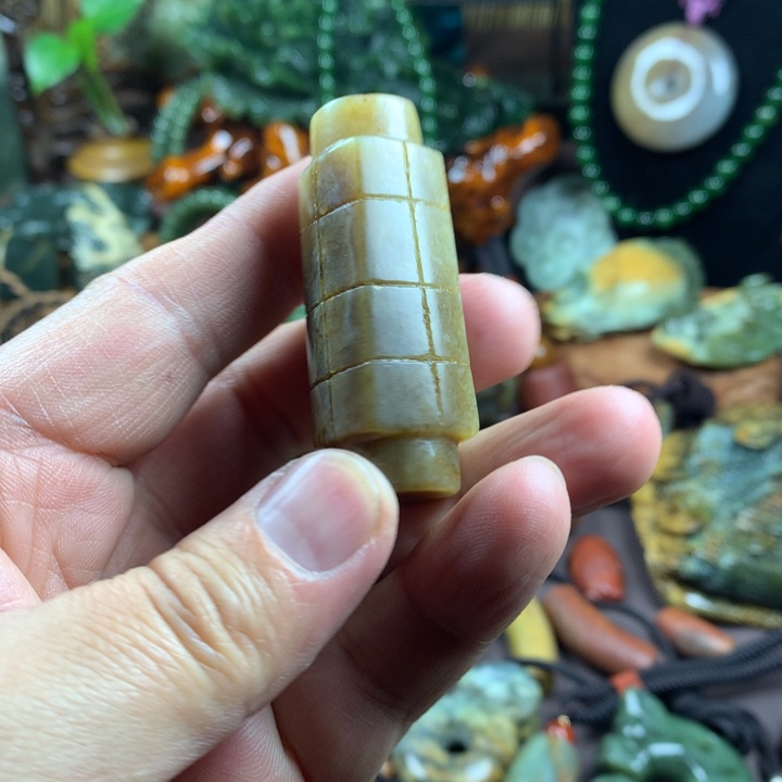 岫岩河磨玉（透闪石质玉）吊坠未镶嵌