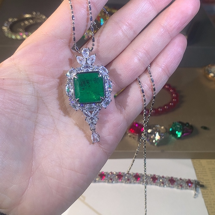 非金属53吊坠。         