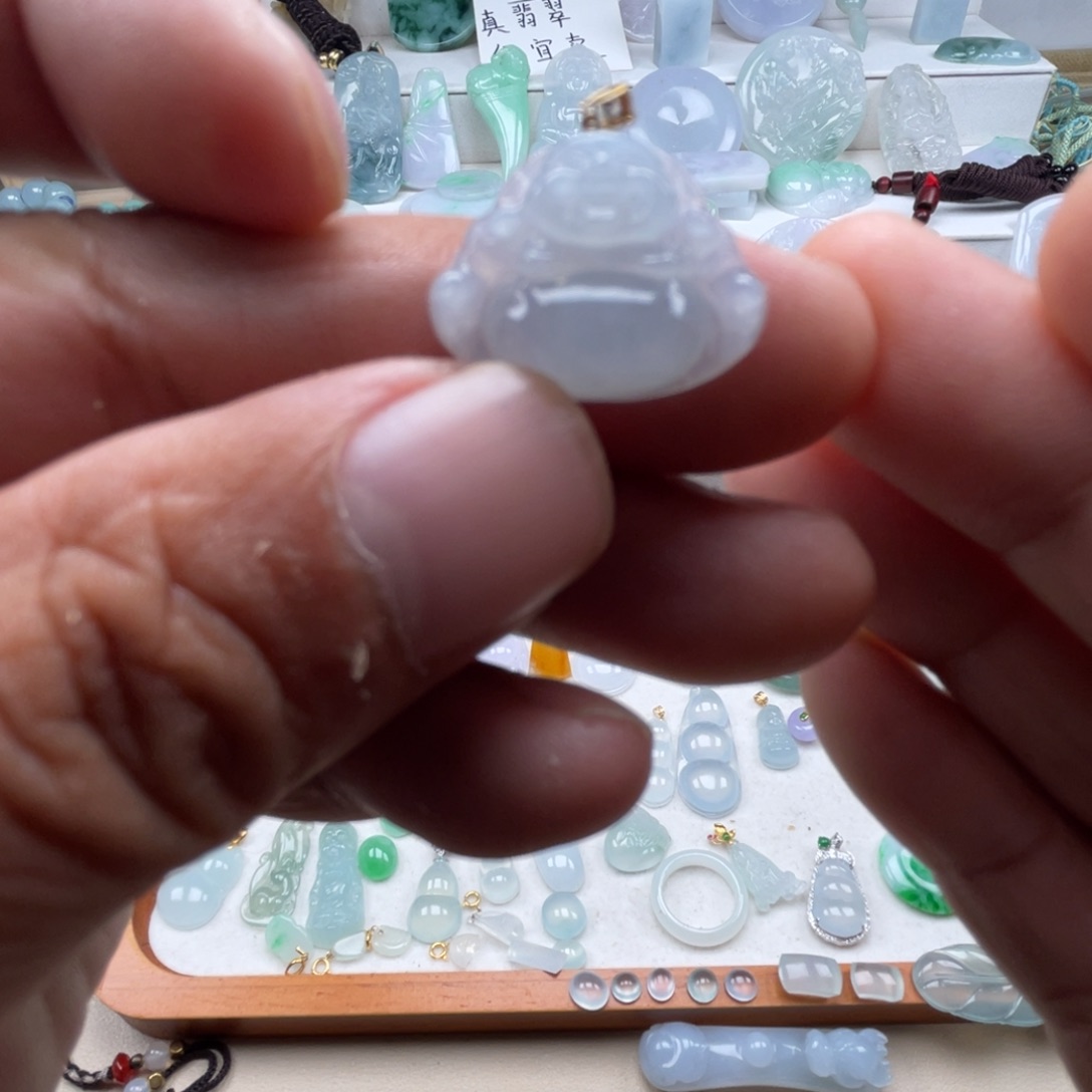 翡翠未镶嵌颈饰翡翠高冰佛公