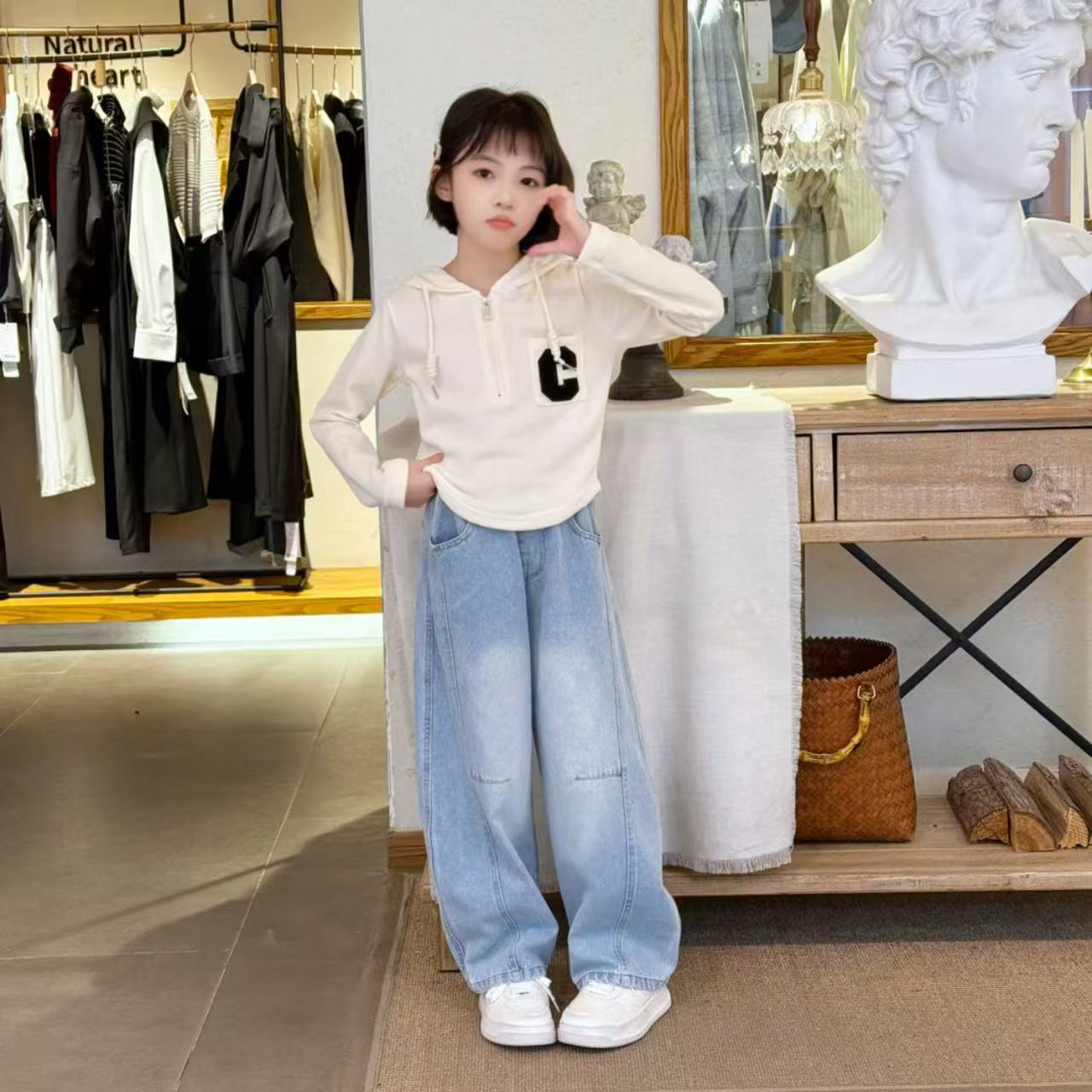 女童春季韩系百搭2025新款中大童女孩连帽卫衣弯刀牛仔裤两件套潮