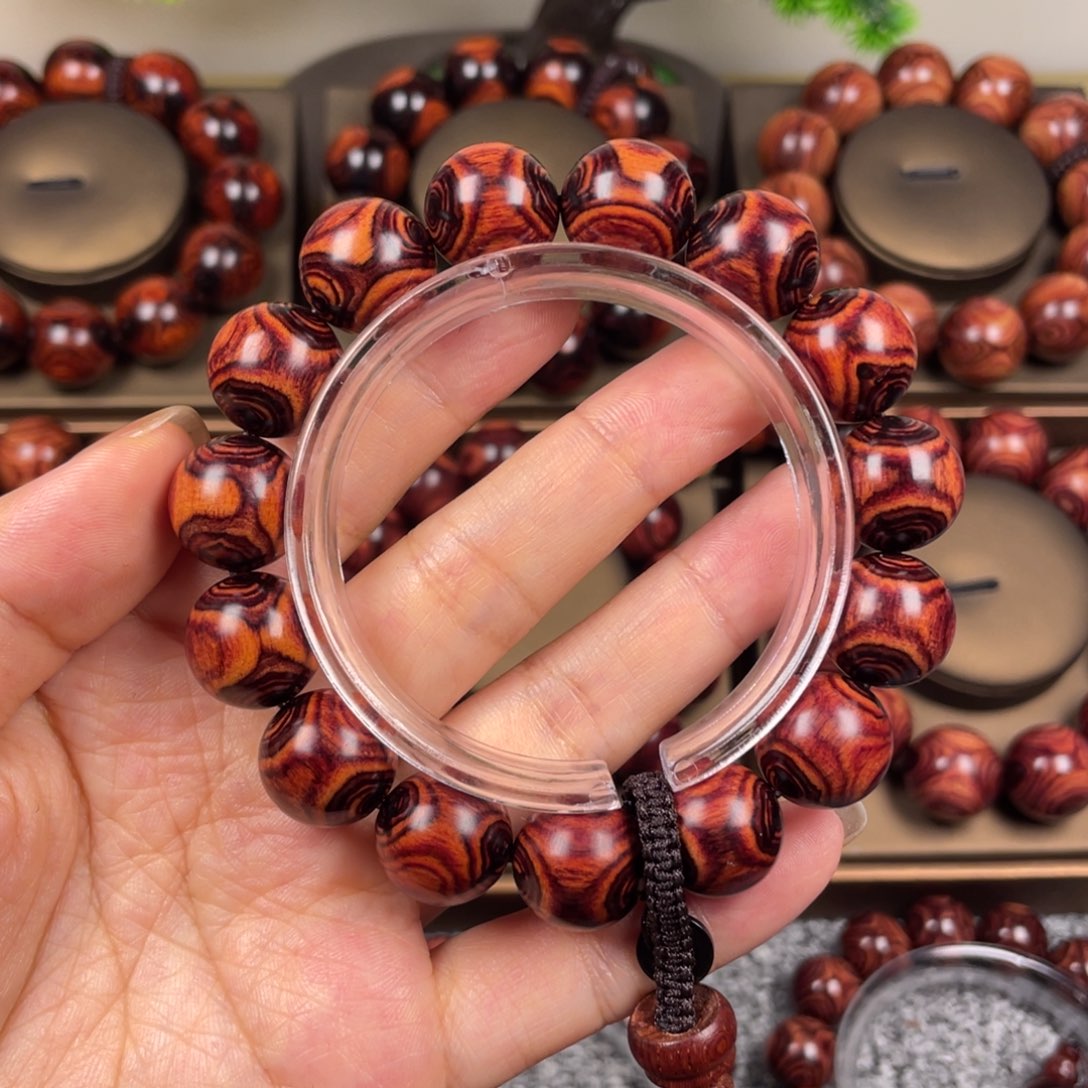 黄花梨/降香黄檀1.5对眼………