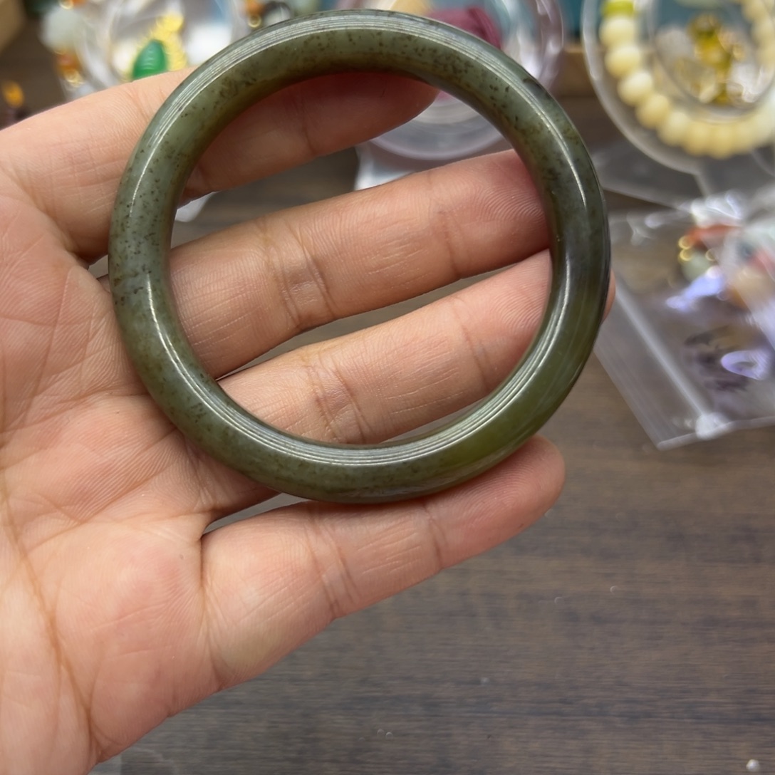 和田玉未镶嵌手镯51.7圈围490