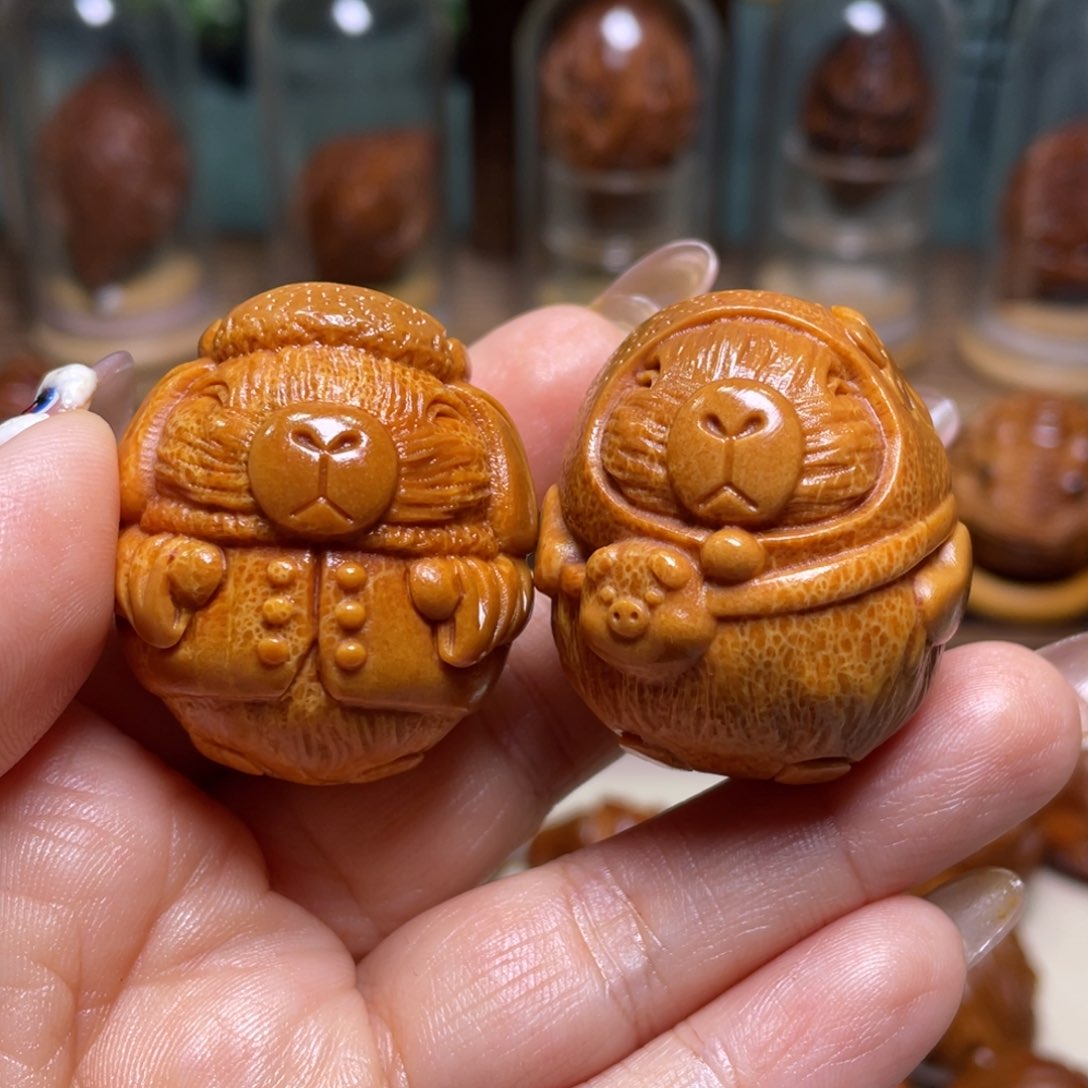 橄榄核吊坠新款卡皮巴拉一对