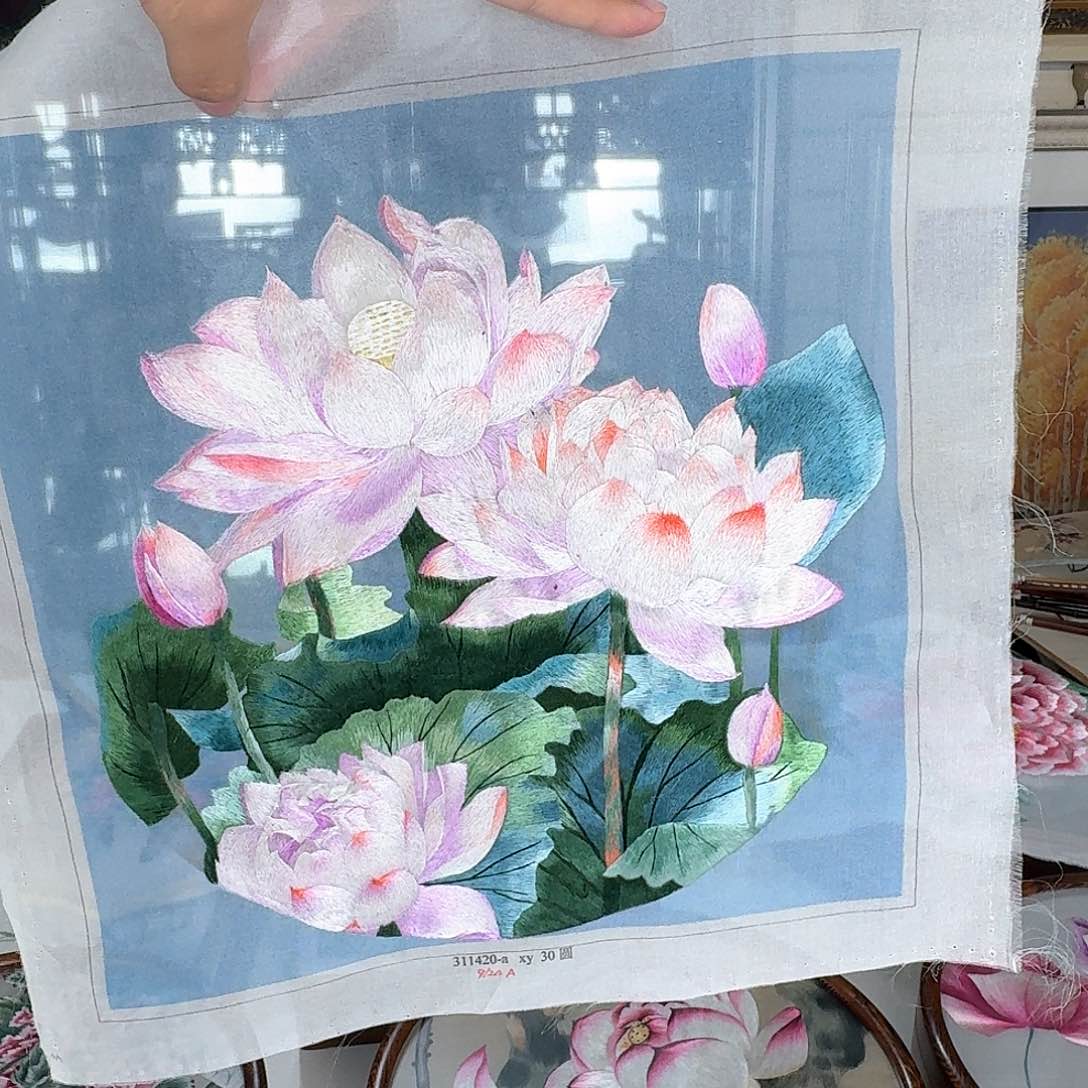 扇子小****娘苏绣双面异色荷花30cm