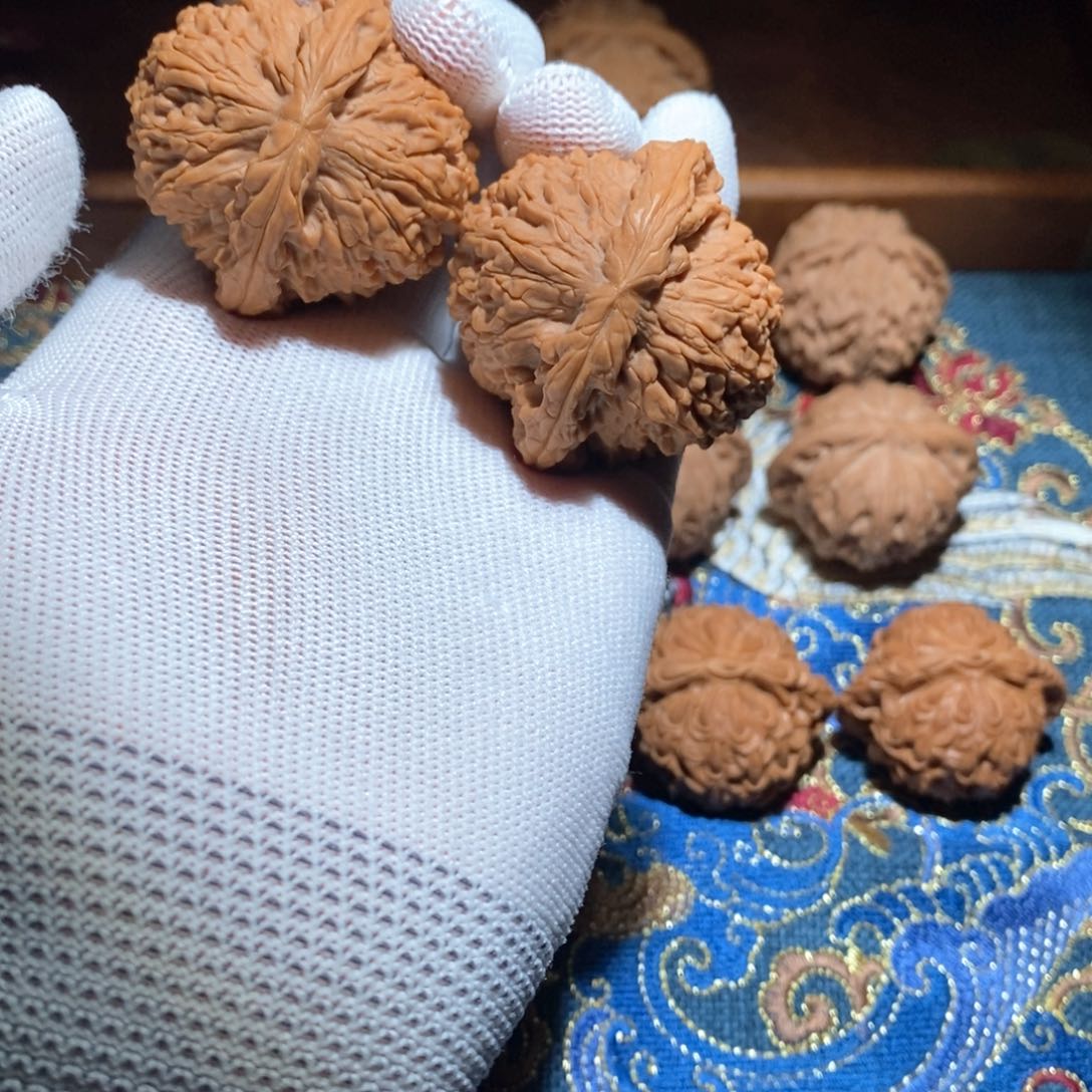 文玩核桃把件45南疆石全品无修