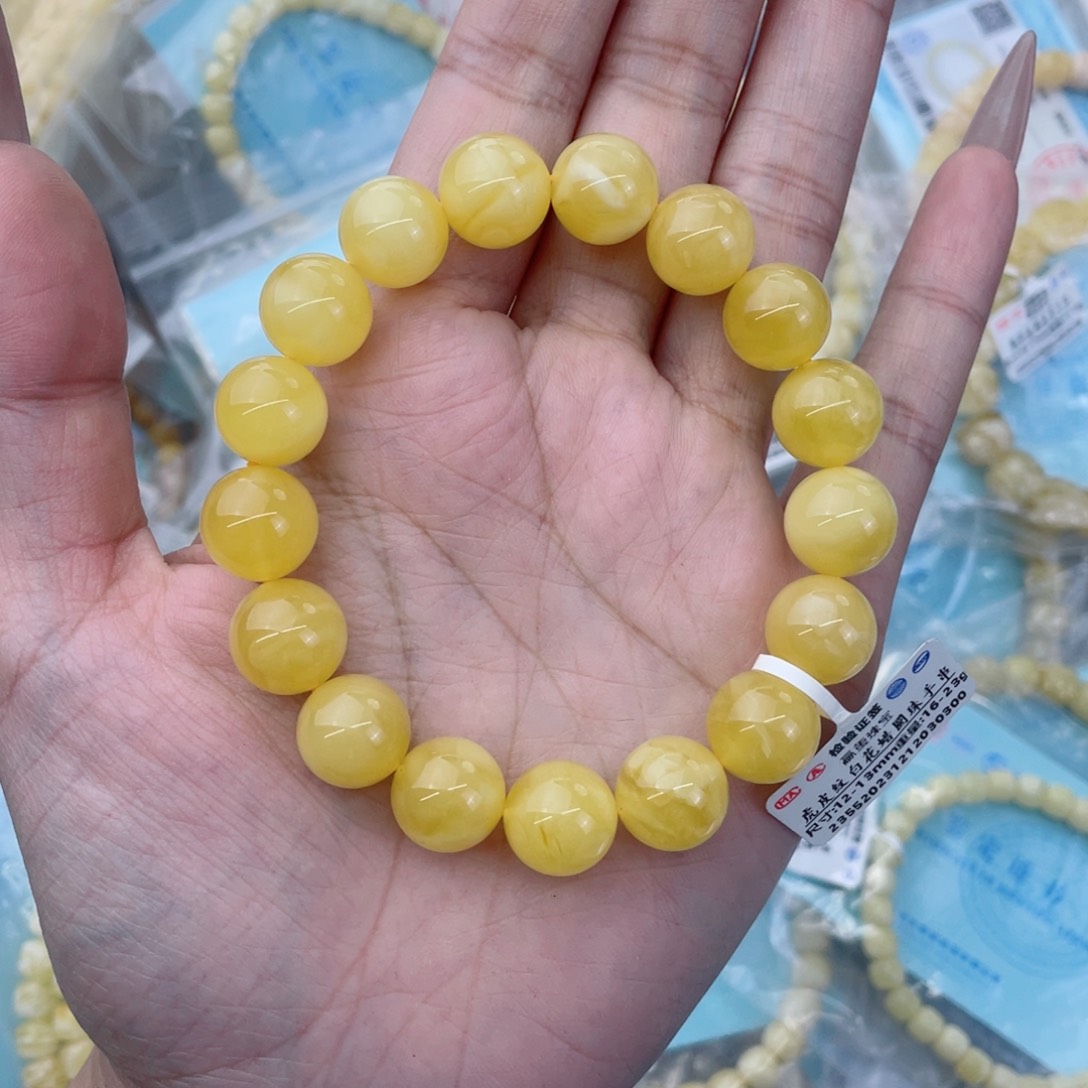 蜜蜡裸石未镶嵌蜜蜡