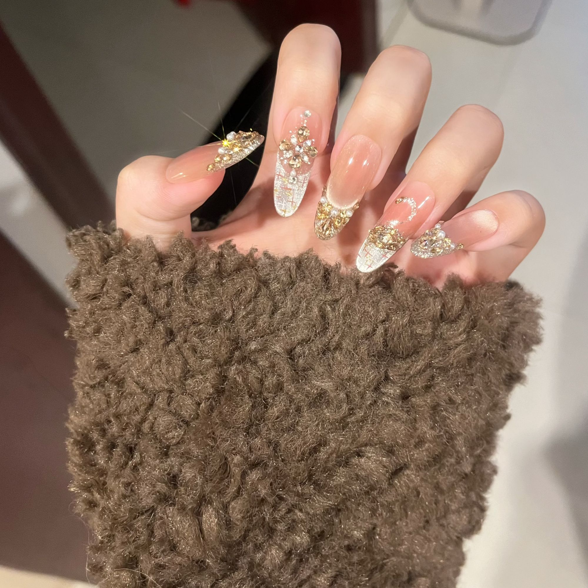 【戴丽奥天使】纯手工穿戴美甲猫眼光疗立体锆石爆闪蹦迪满钻10片装