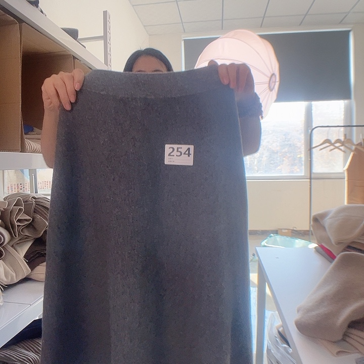 254灰色纯山羊绒裙子假一赔三