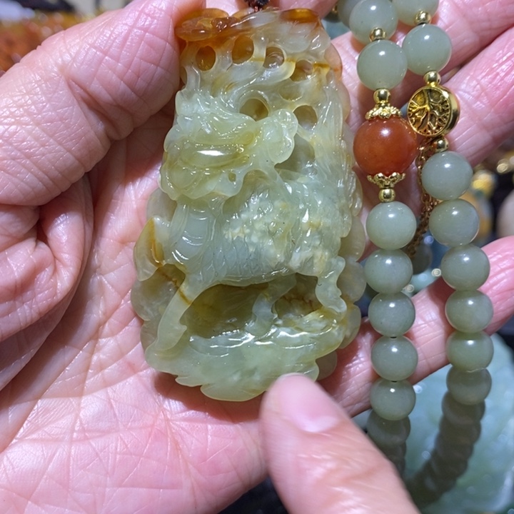 岫玉岫玊吊坠未镶嵌