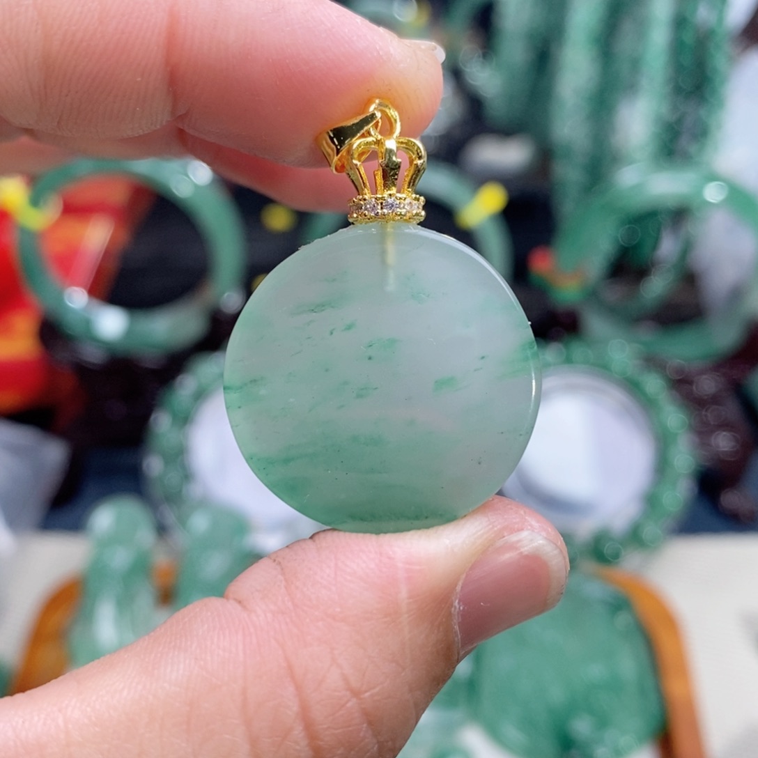 石英质玉颈饰未镶嵌