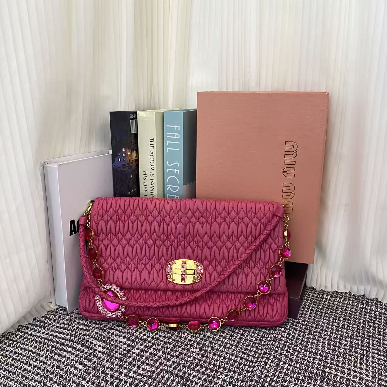 99新 MIU MIU/缪缪 二手奢侈品玫红砖石褶皱单肩包手提包