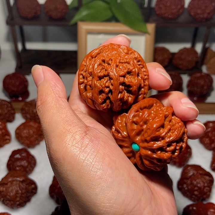 是****文玩核桃吊坠大粗筋