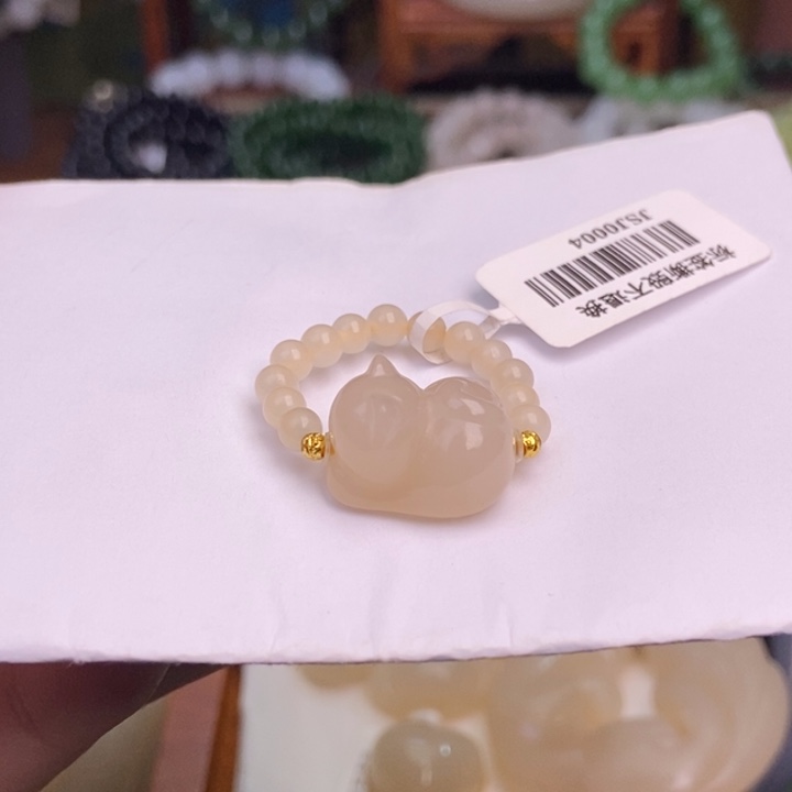 和田玉未镶嵌颈饰藕粉浓粉金镶爬爬猫