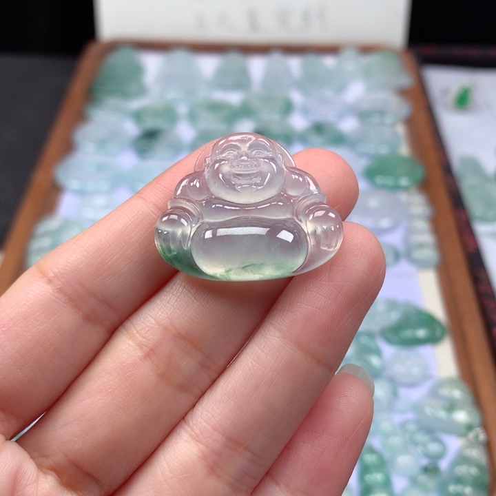 颈饰未镶嵌翡翠高冰飘花佛公