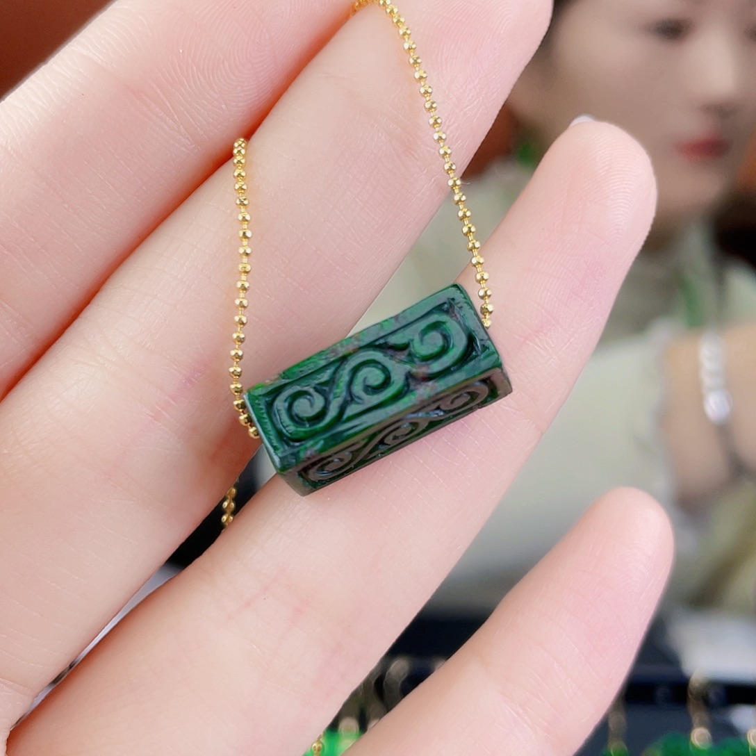 翡翠未镶嵌耳饰饰品