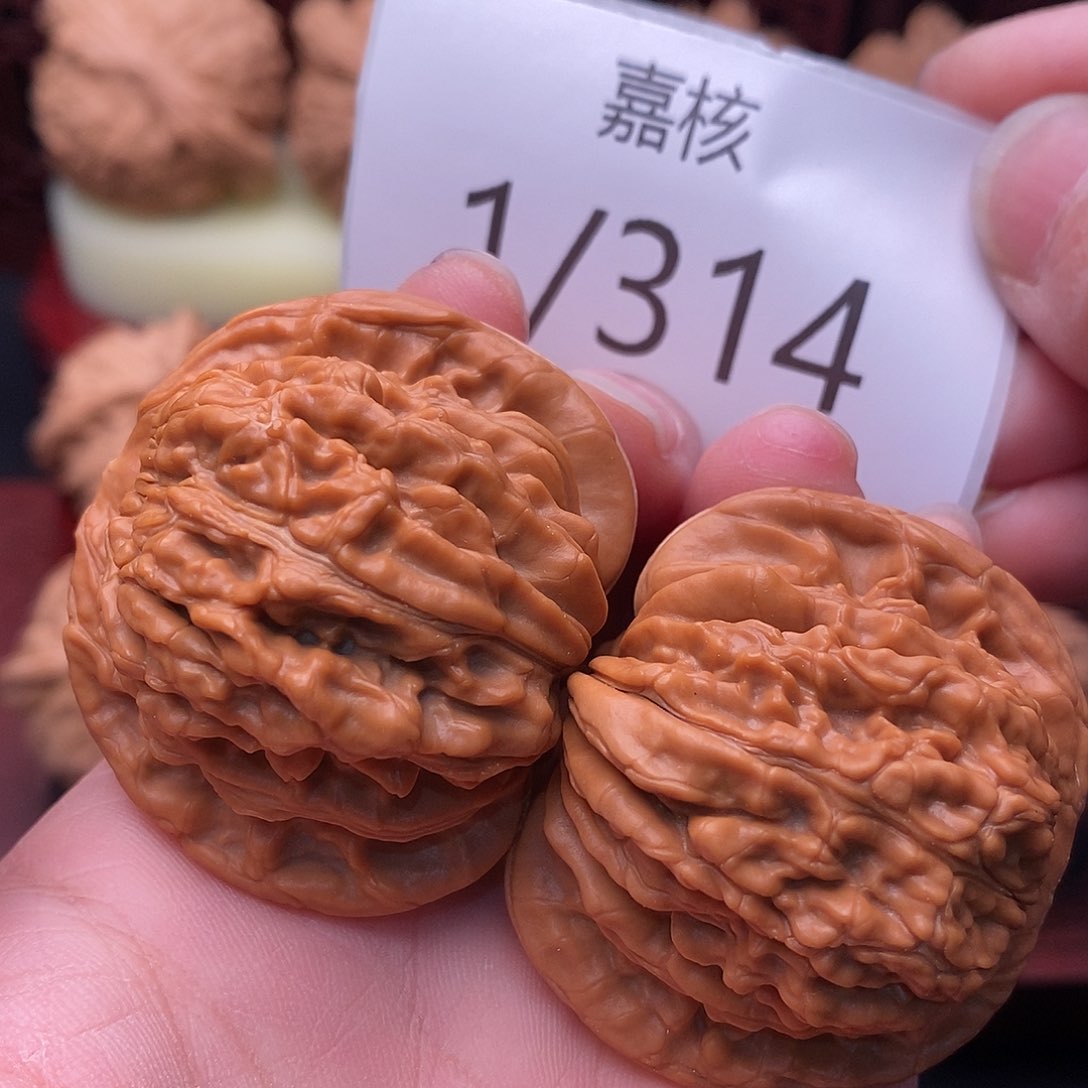 文玩核桃把件44全品高高楼