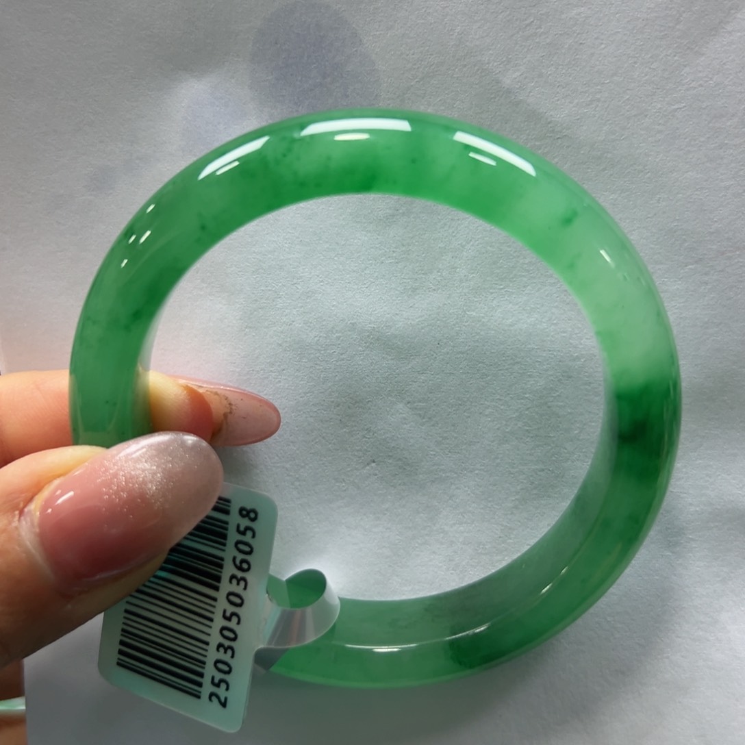 石英质玉手镯未镶嵌M****g