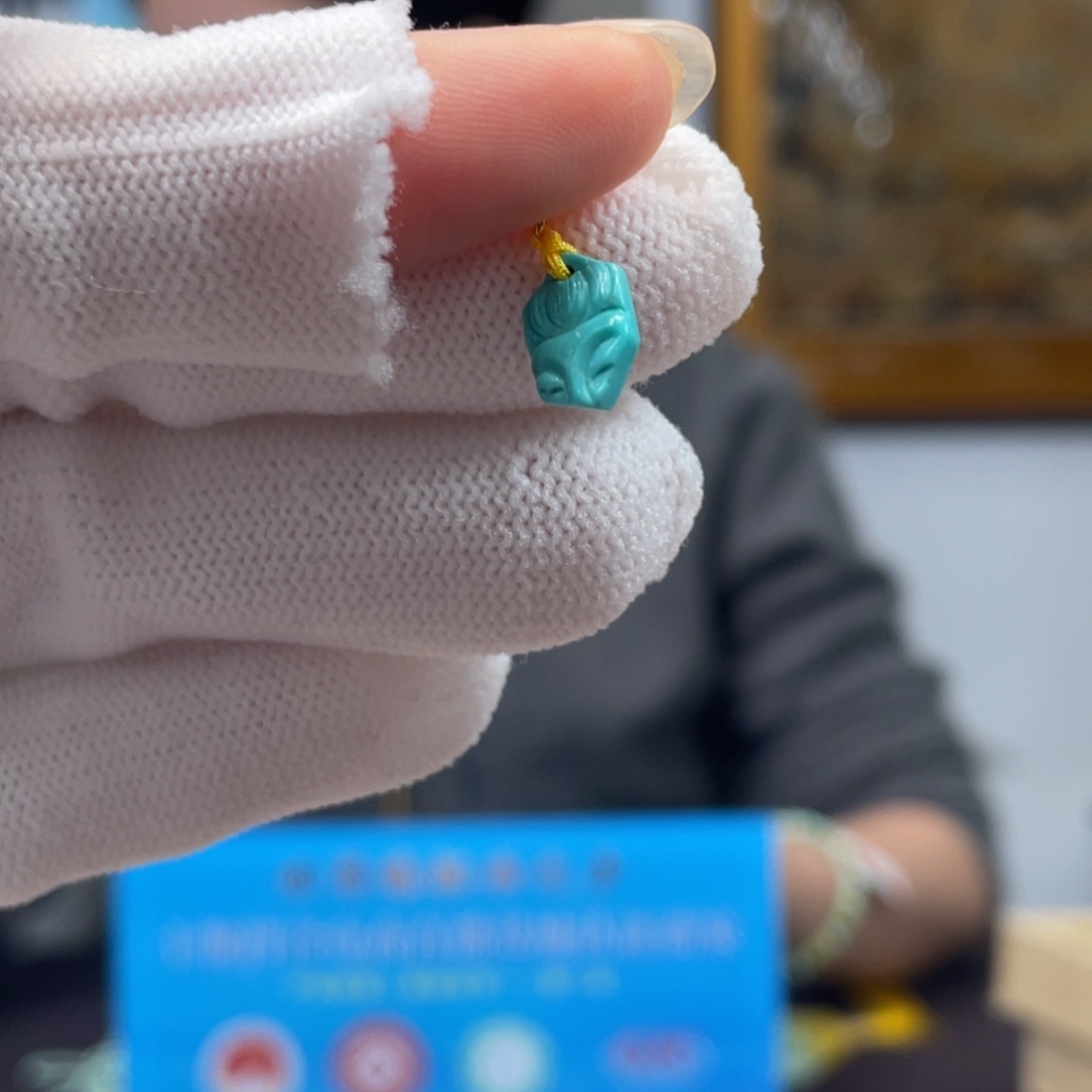 绿松石未镶嵌挂件