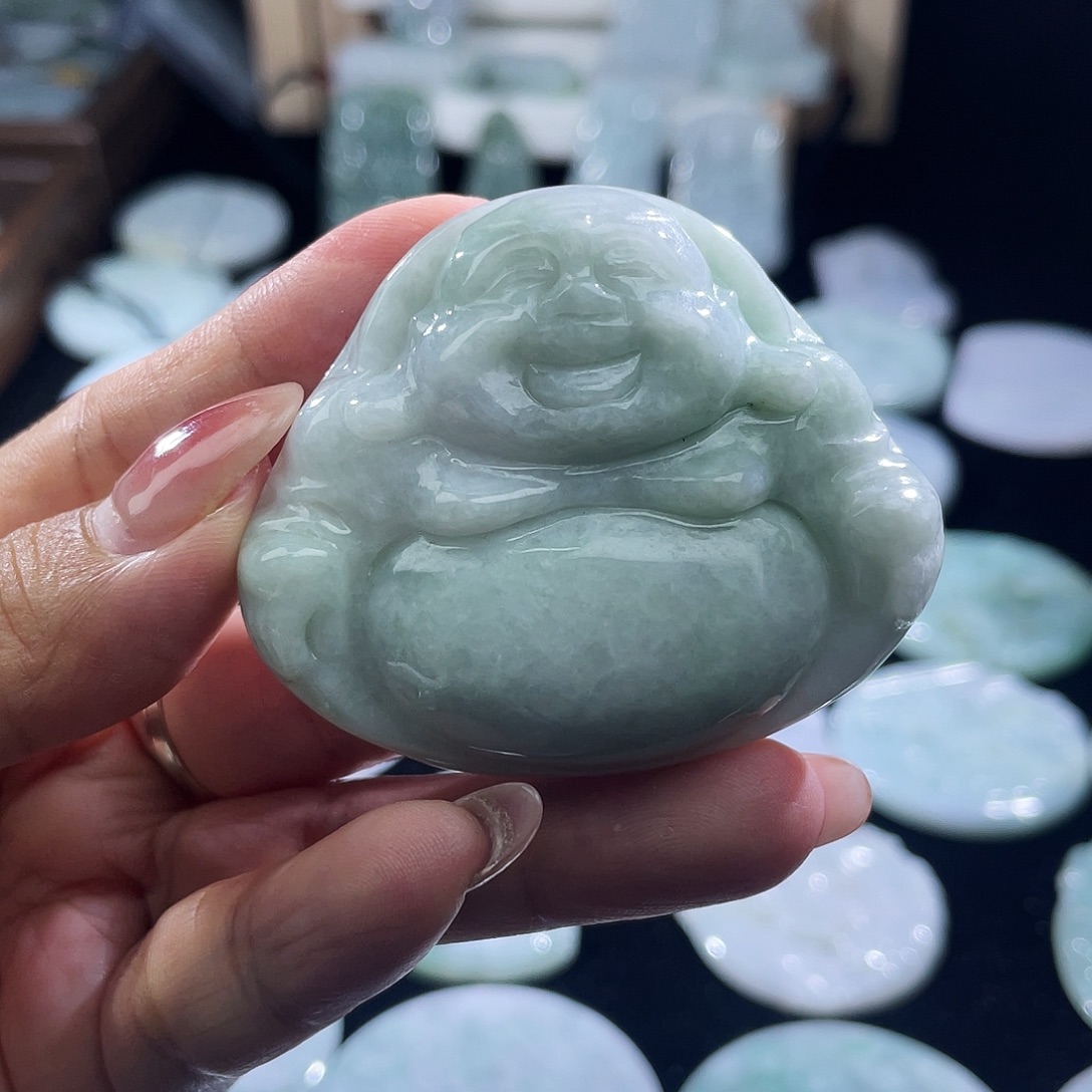 翡翠未镶嵌颈饰佛公