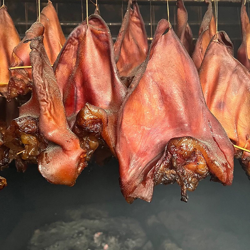 四川烟熏腊猪耳朵